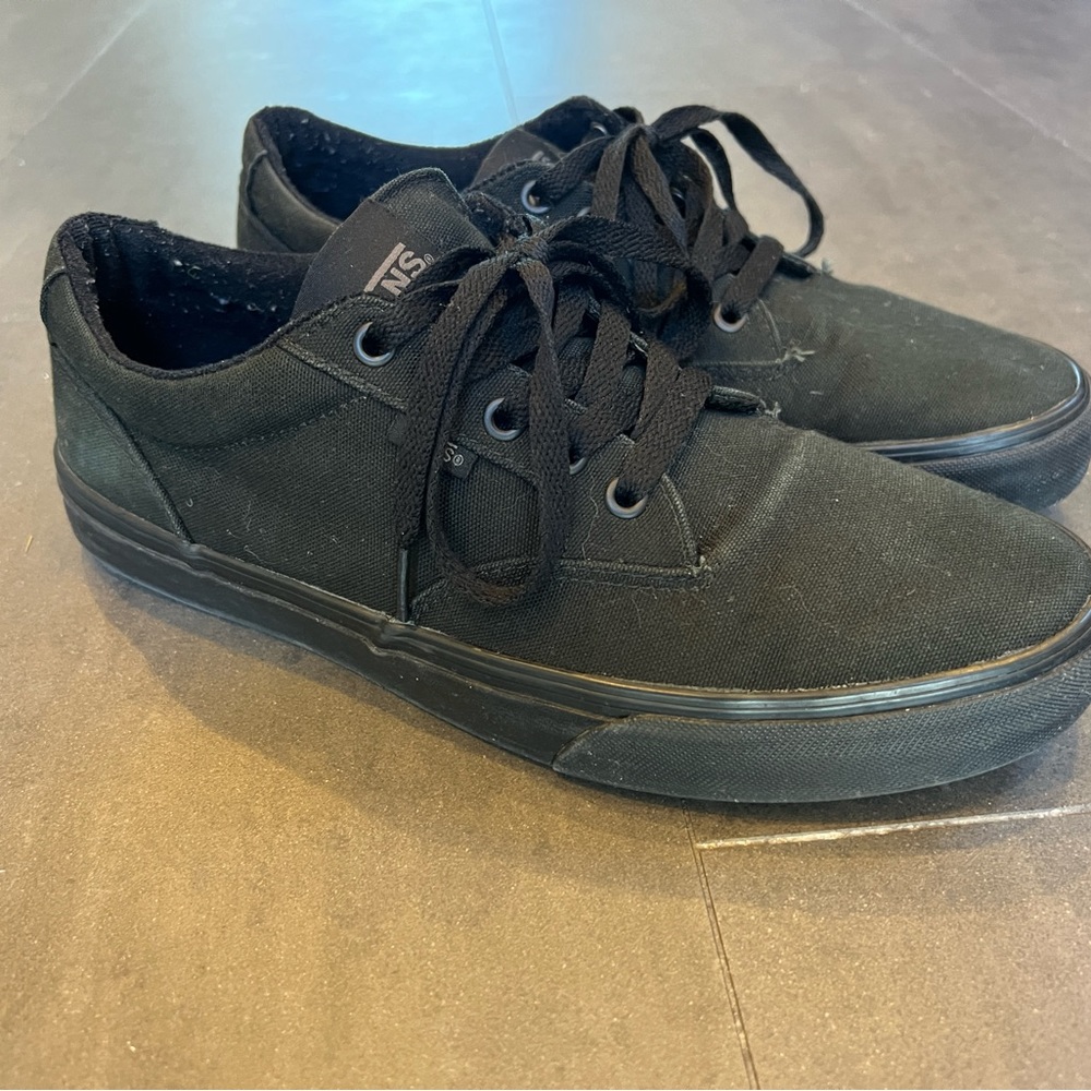 Vans - Picture 2 of 7